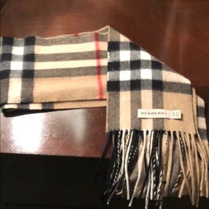 Burberry classic check cashmere scarf